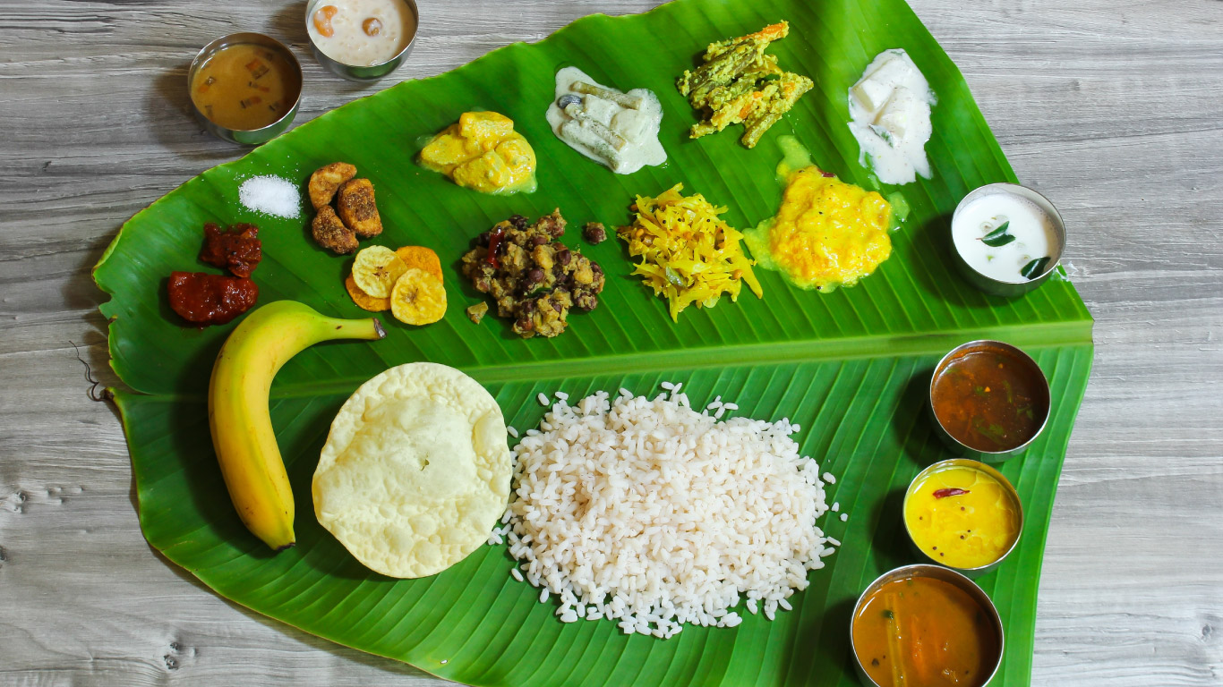 Served on a banana leaf, this traditional vegetarian feast is among the most famous delicacies. It comprises of more than 20 delicious delicacies and is prepared during the festive times. 